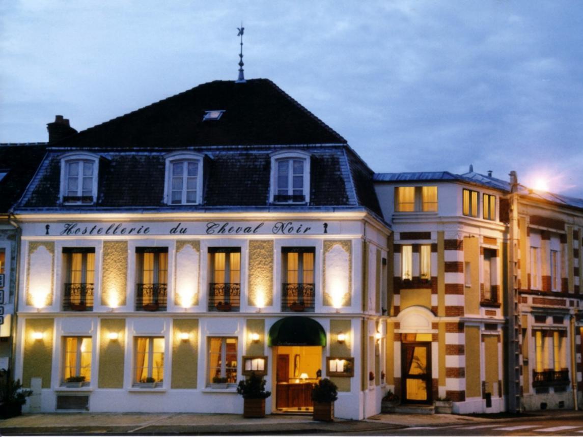Logis Hôtel Le Cheval Noir