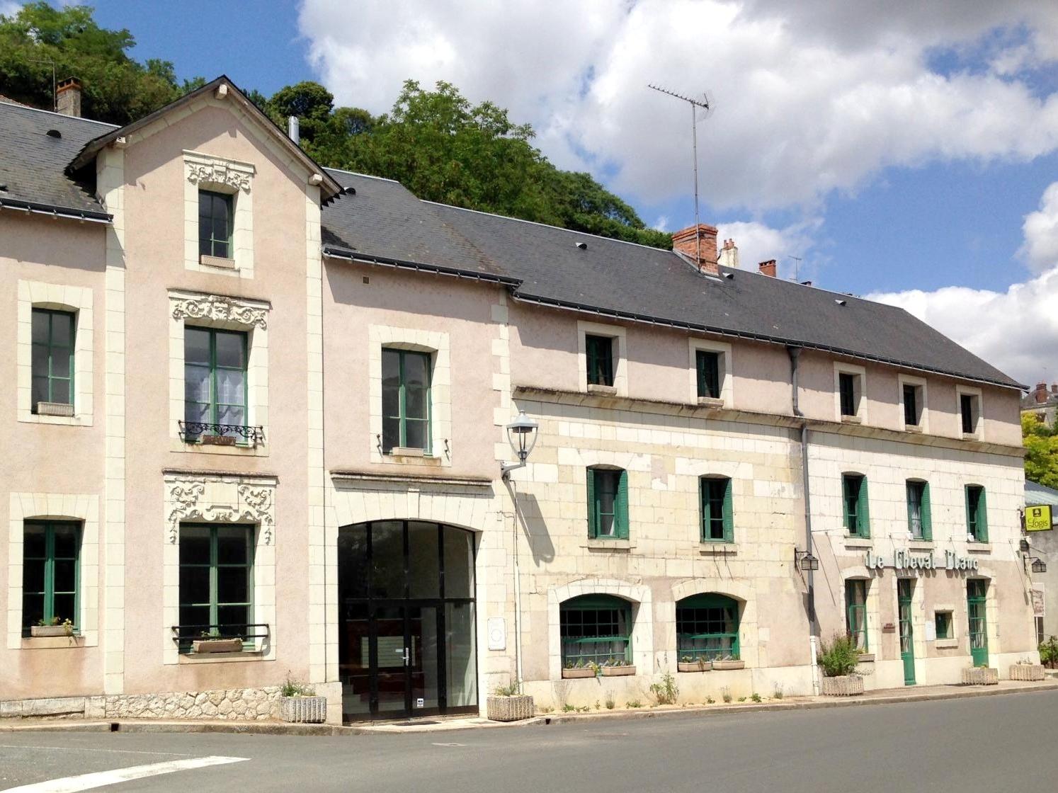 Logis Hôtel le Petit Troo du Cheval Blanc