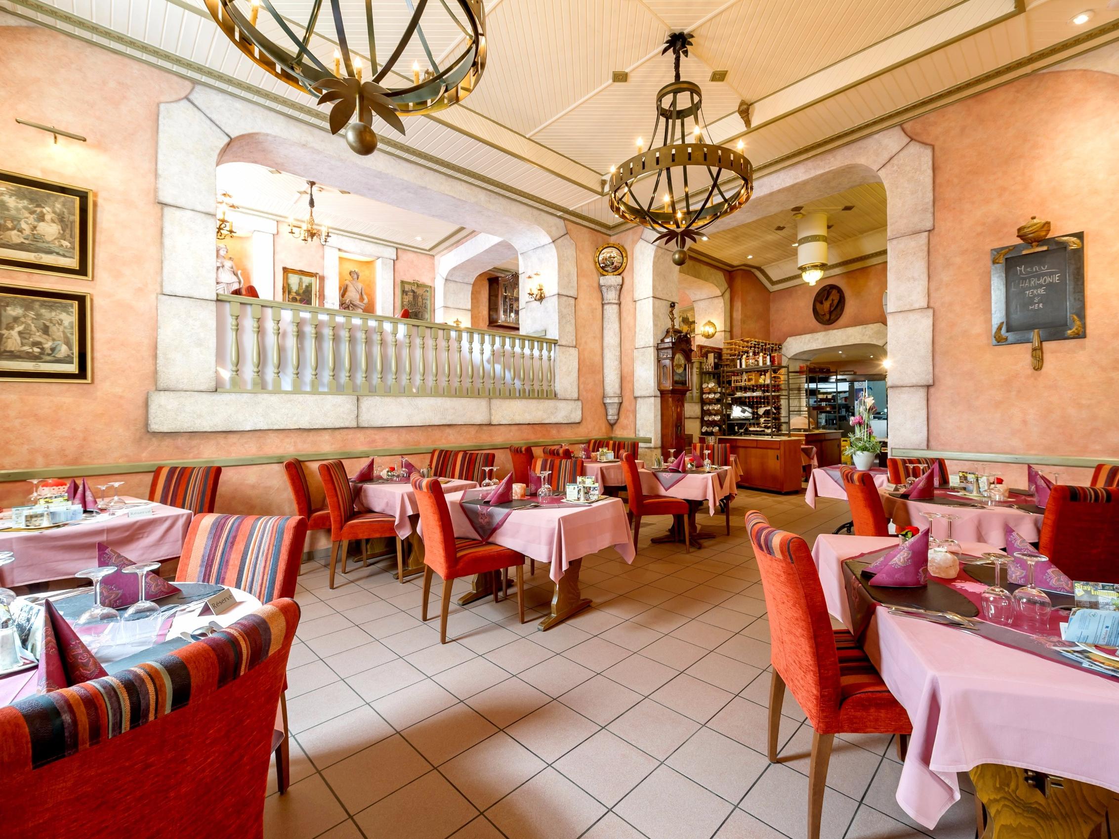 Logis Gourmet & Relax Hotel de la Sure Rest. Comte Godefroy