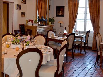 Logis Hôtel le Cheval Blanc